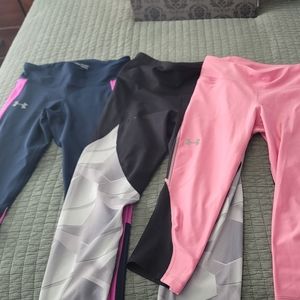 Set of 3 workout Under Armour leggings size M